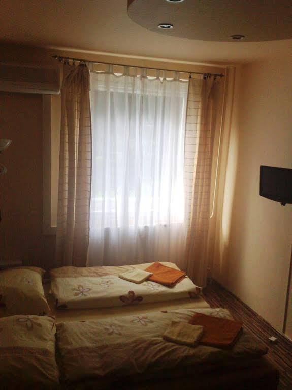 Top Apartment Budapest Esterno foto